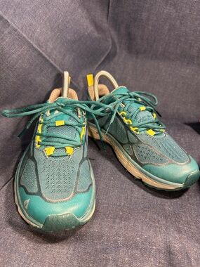 Vasque womans trail shoes